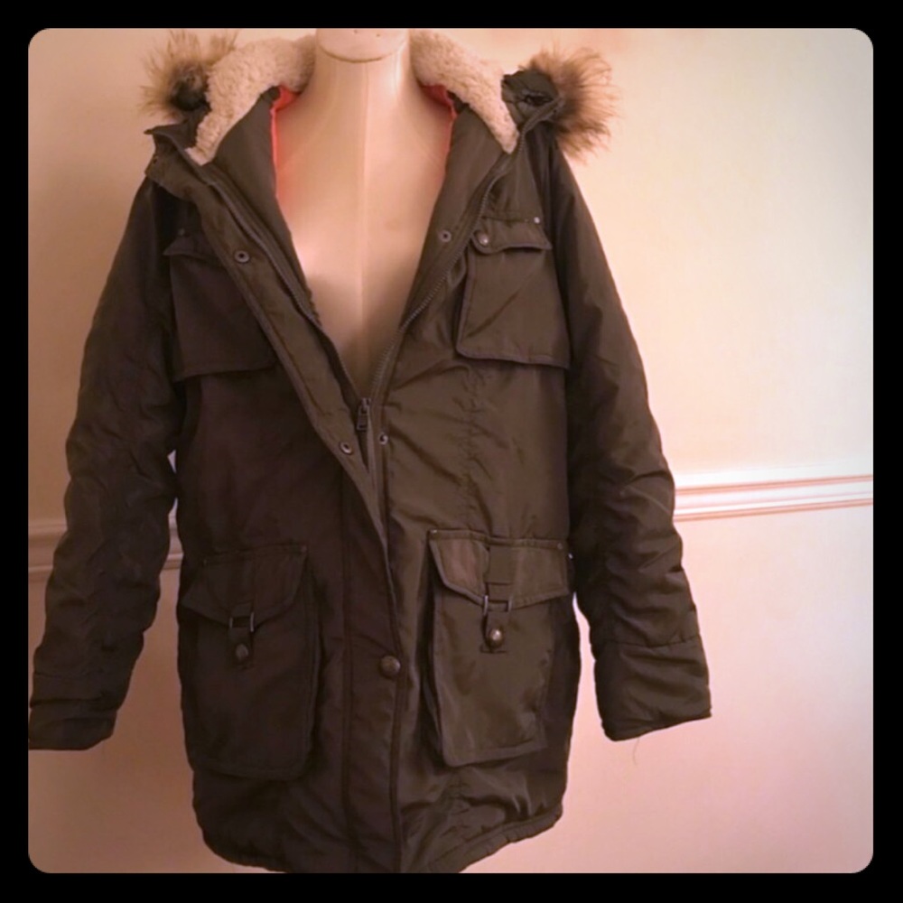 👍sold👍👍Super warm faux fur hoodie army coat - Picture 7 of 7